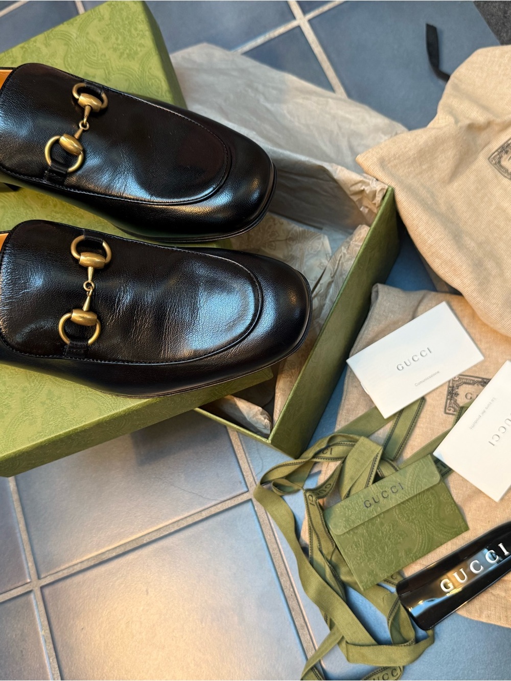 Gucci Jordaan Black Leather Horsebit Slip-On Loafers with Gold Hardware - Picture 3 of 6